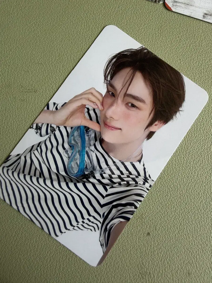 thumbnail-0